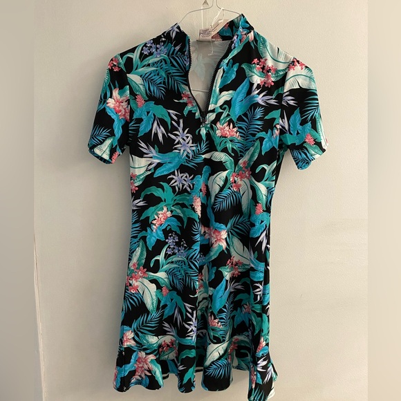 Tommy Bahama NWT golf tennis dress with shorts size Small - Picture 3 of 9